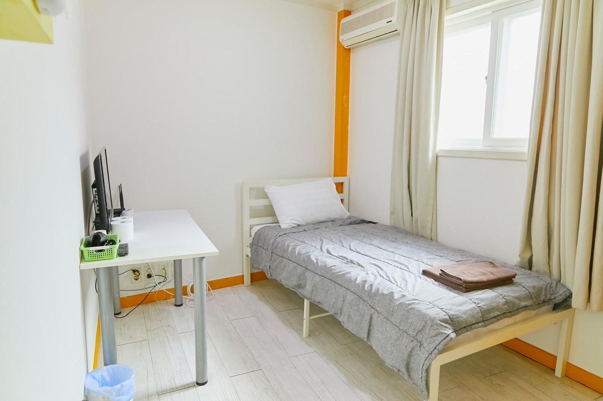 Travelers A Korea Hostel Seoul Bagian luar foto