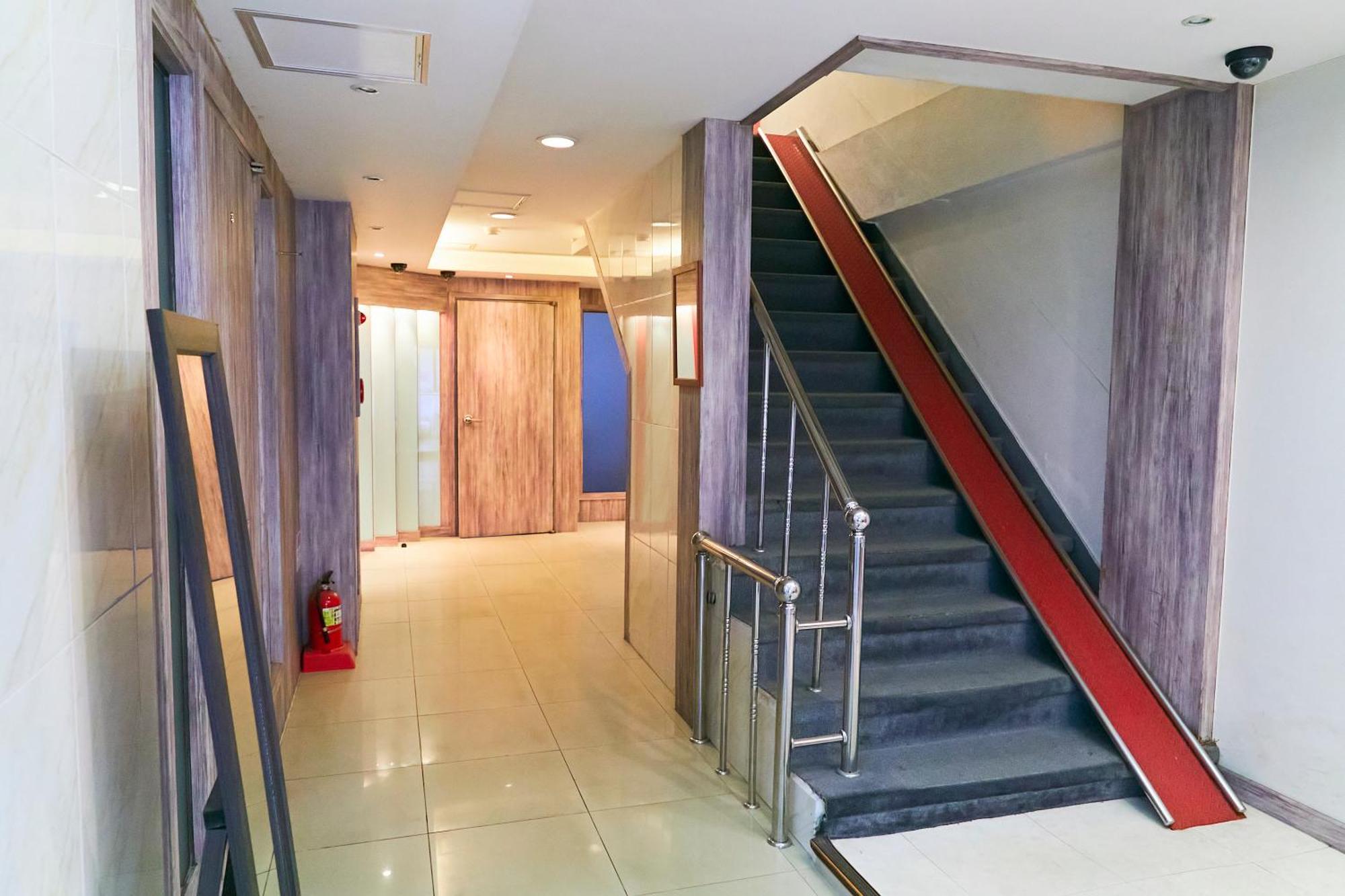Travelers A Korea Hostel Seoul Bagian luar foto