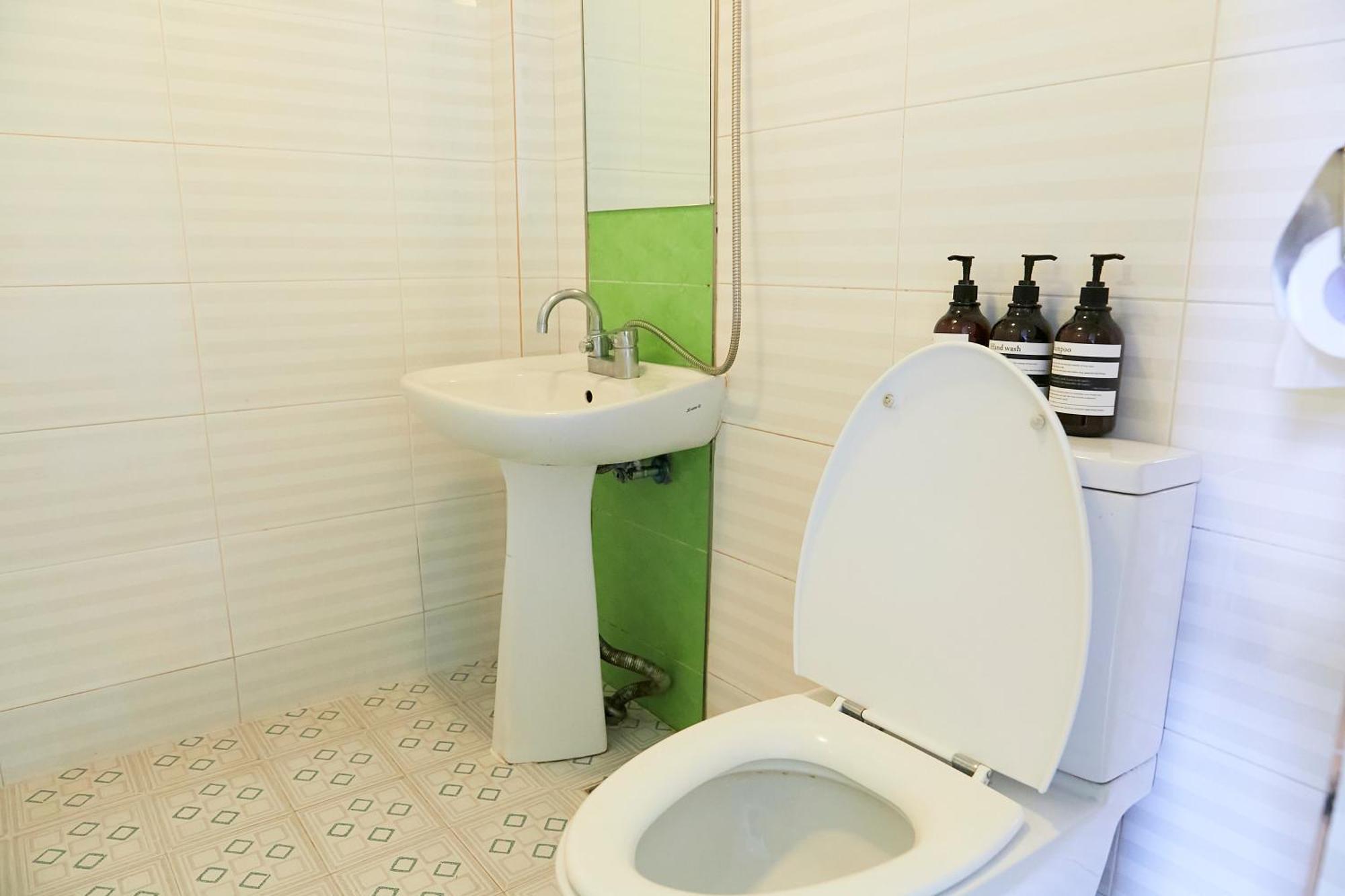 Travelers A Korea Hostel Seoul Bagian luar foto