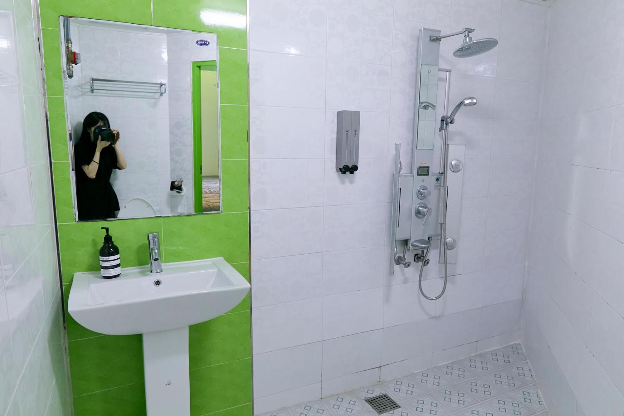 Travelers A Korea Hostel Seoul Bagian luar foto