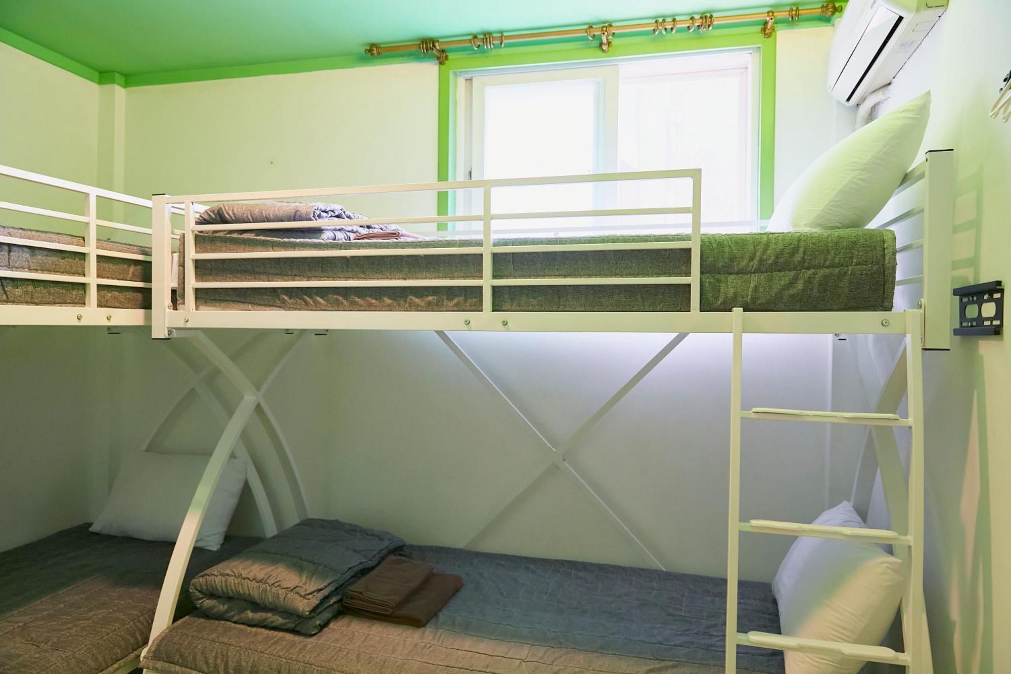 Travelers A Korea Hostel Seoul Bagian luar foto