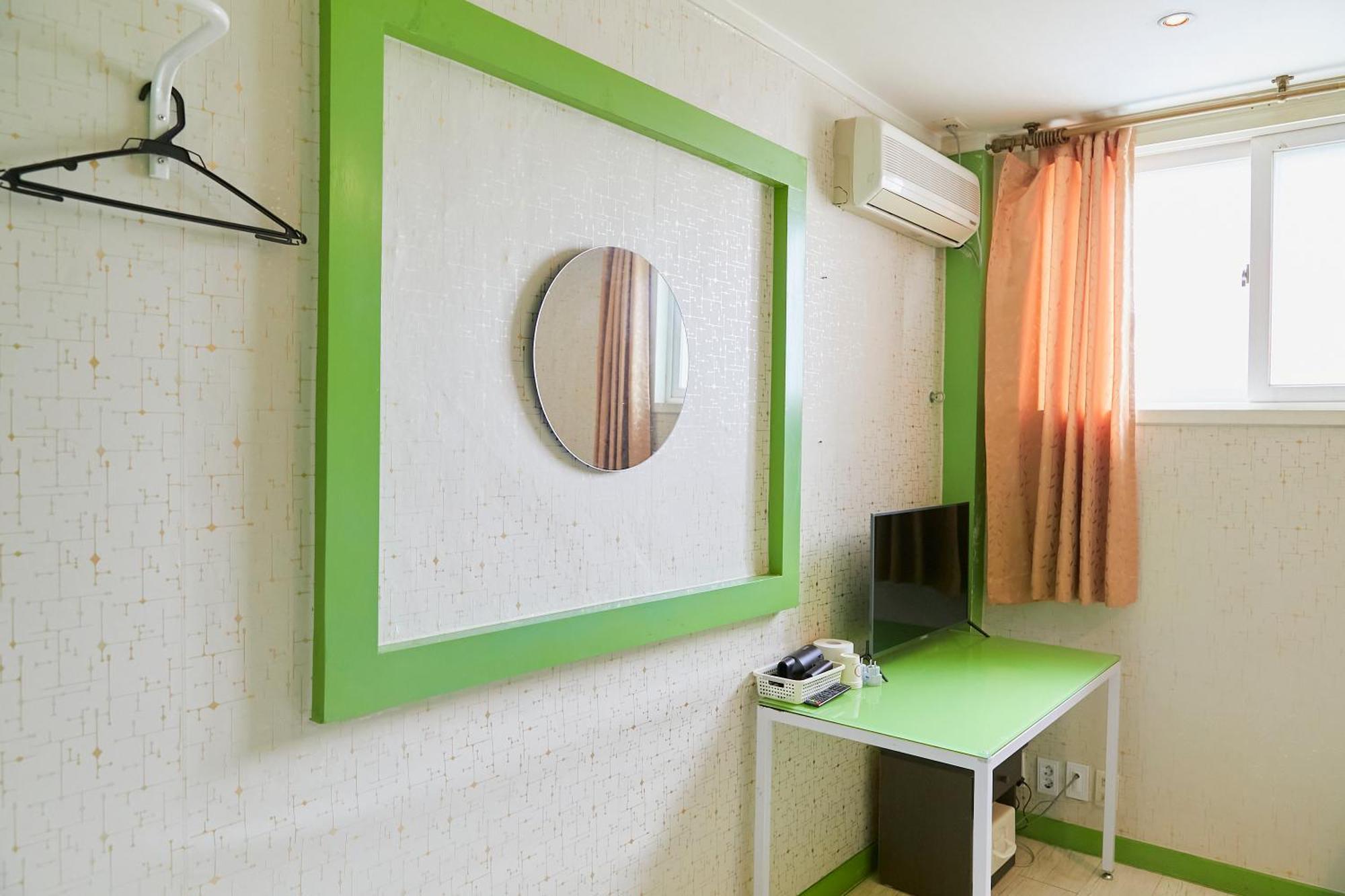 Travelers A Korea Hostel Seoul Bagian luar foto